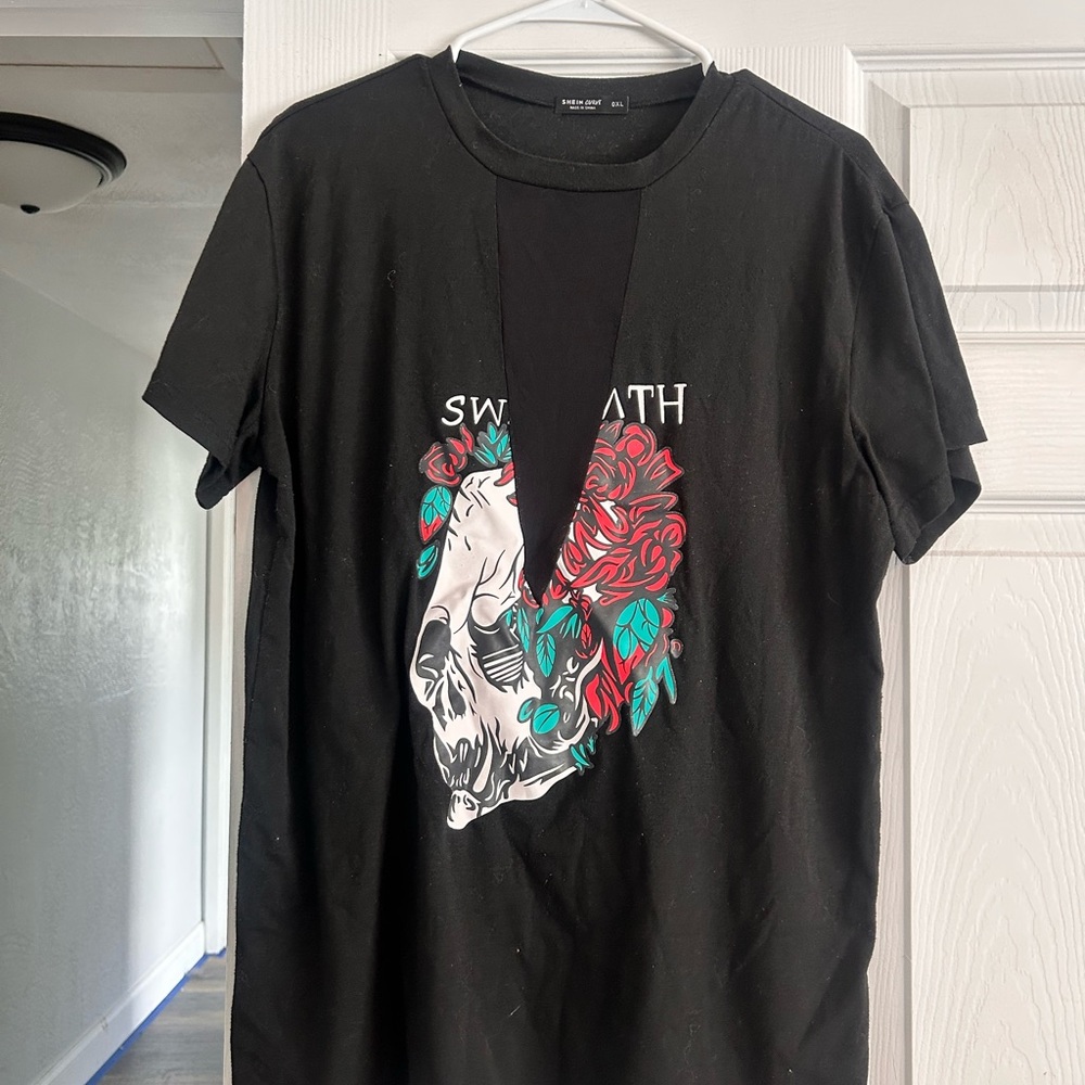 Black T-Shirt with Skull and Roses Design